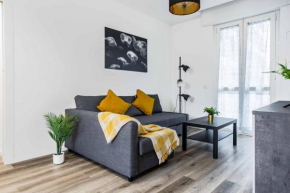 2 Bedrooms Apt with Terrace - NoLo area Via Varanini Milano